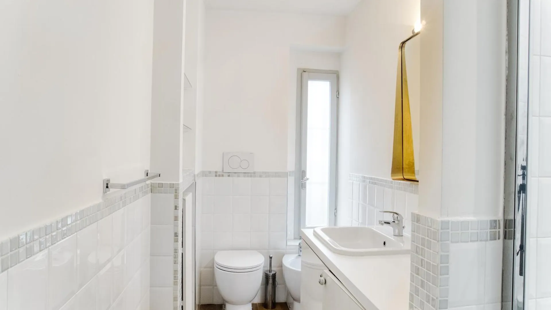 Sant'Ambrogio Historic Apartment - In Front Of Cattolica Milan