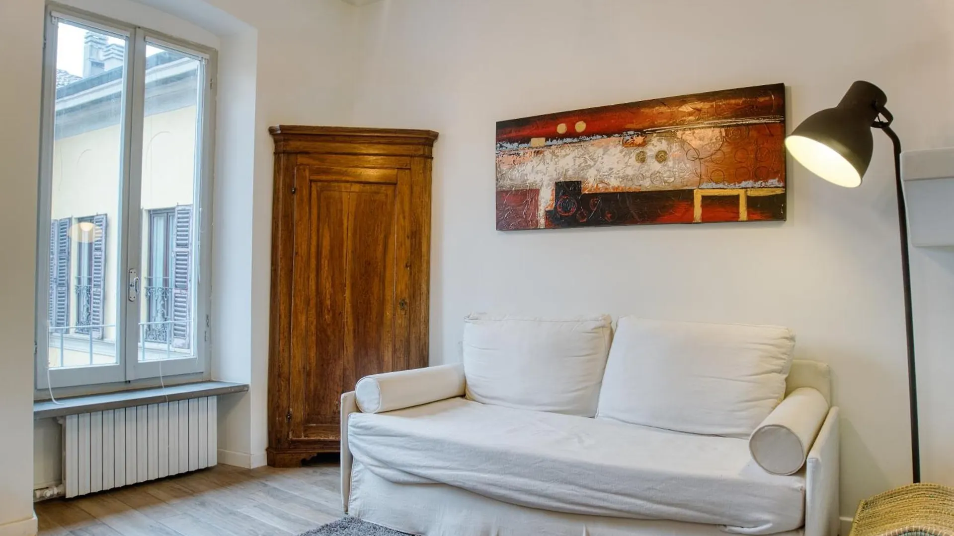 Sant'Ambrogio Historic Apartment - In Front Of Cattolica Milan